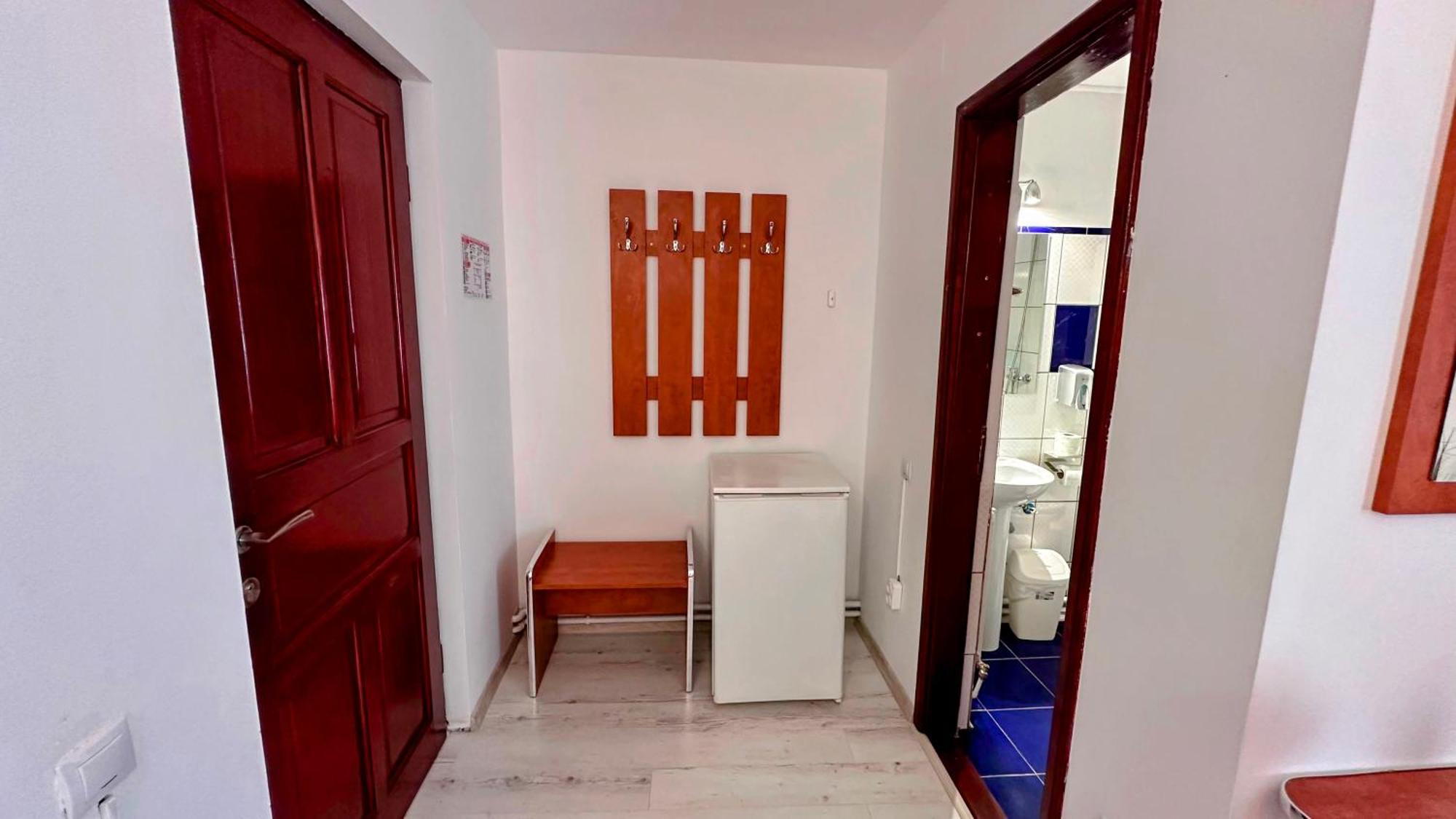 Отель Valea Alba View - Self Check-In Буштени Экстерьер фото