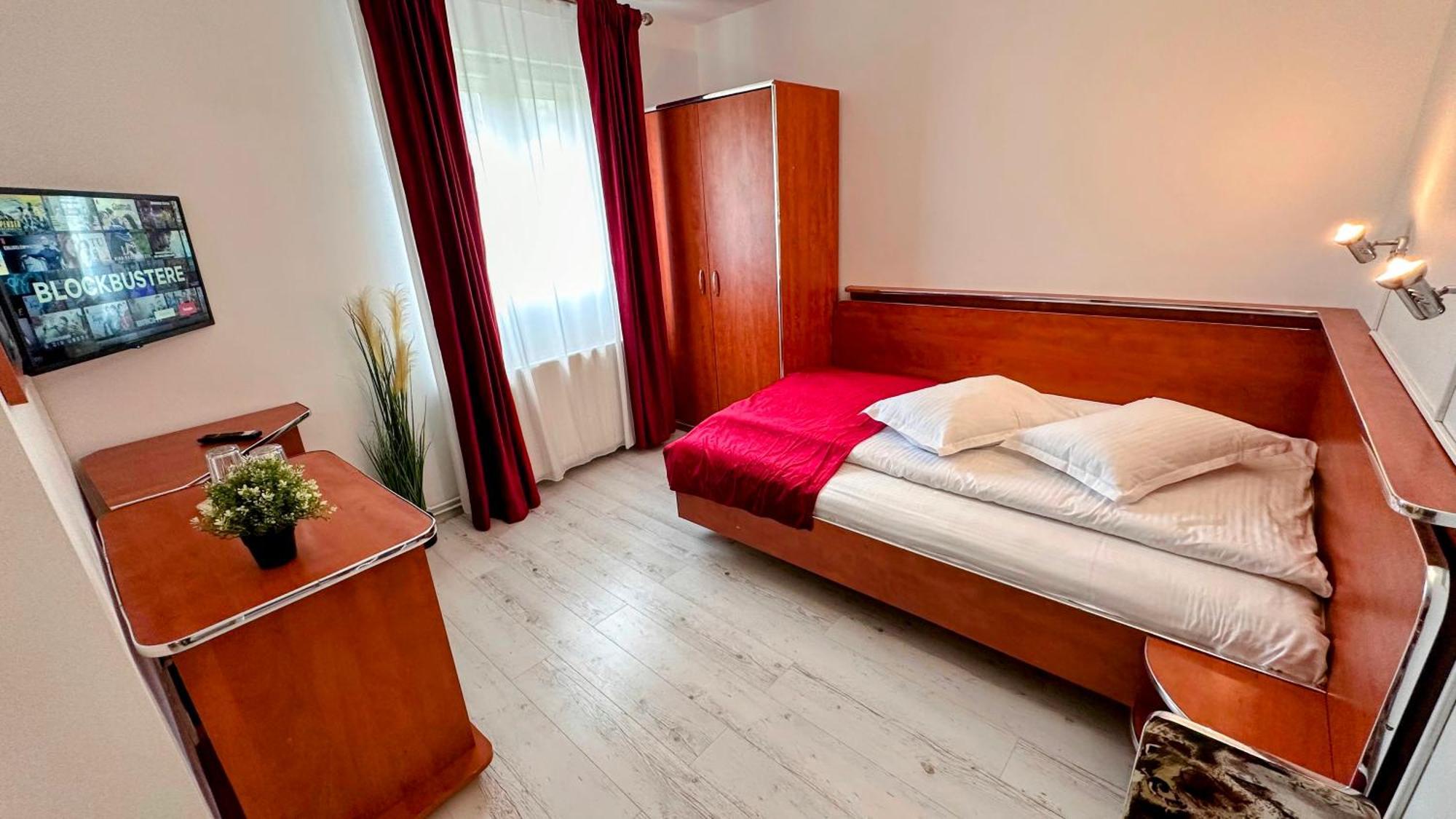 Отель Valea Alba View - Self Check-In Буштени Экстерьер фото