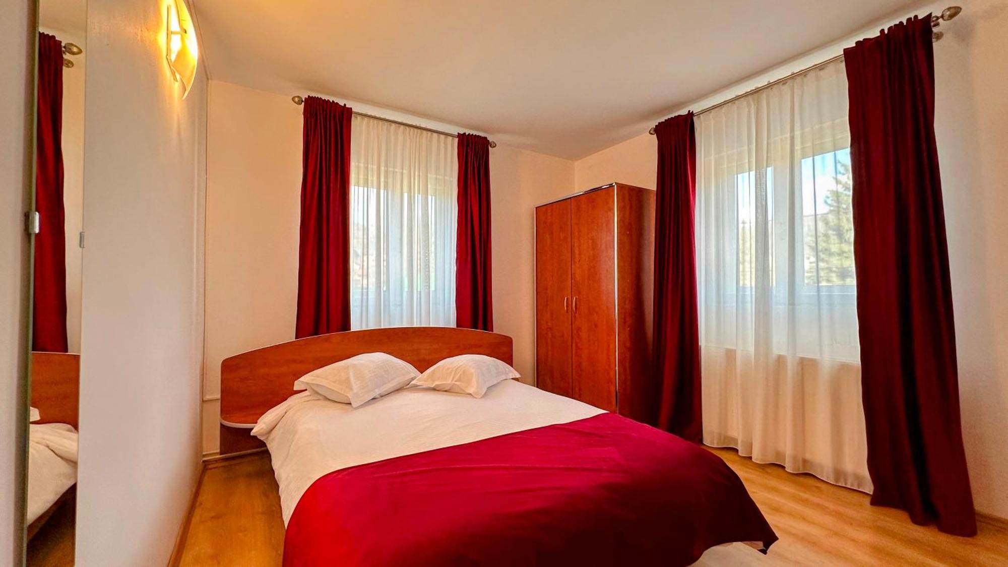 Отель Valea Alba View - Self Check-In Буштени Экстерьер фото
