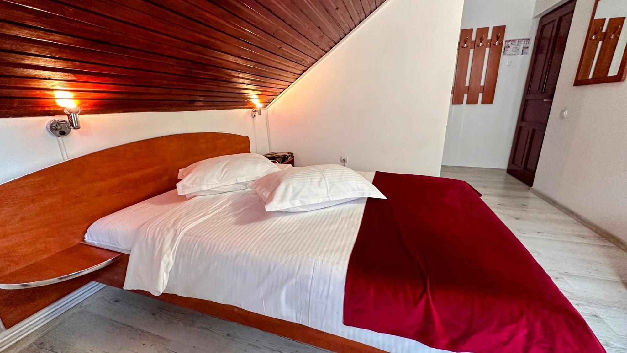 Отель Valea Alba View - Self Check-In Буштени Экстерьер фото